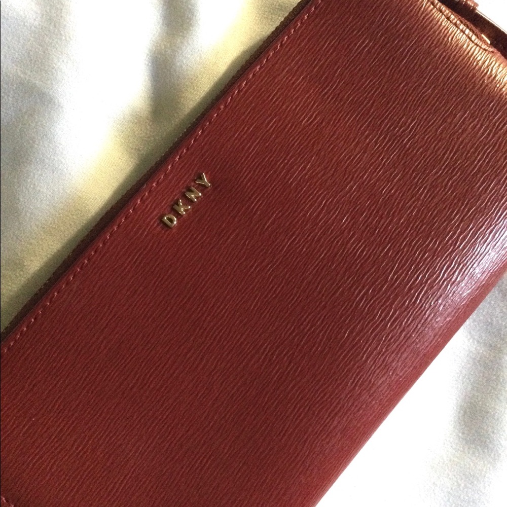 Wine red wallet